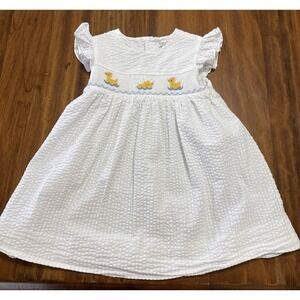 Infant Girls Petit Ami White Ruffle Sear Sucker Dress Embroidered Ducks 18 Mos